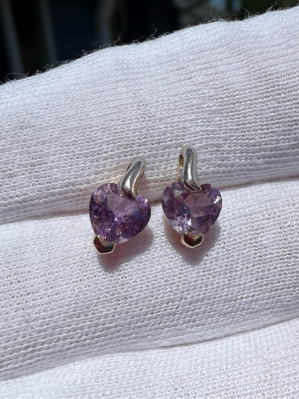 10k Yellow & White Gold Heart-Shaped Purple Amethyst Stud Earrings! - Picture 6 of 12